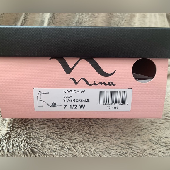 Nina block heeled sandal - Picture 9 of 11